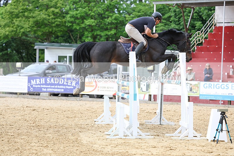 3E7A7867 - Class 8: Senior Foxhunter/1.20 open