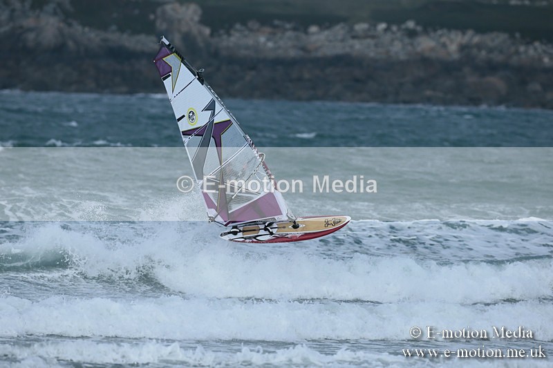 WS 020413-179 - Windsurfing
