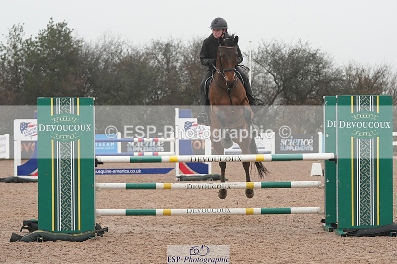 251207-122231-02050 - Cls 20 Snr Newcomers and 1.10m