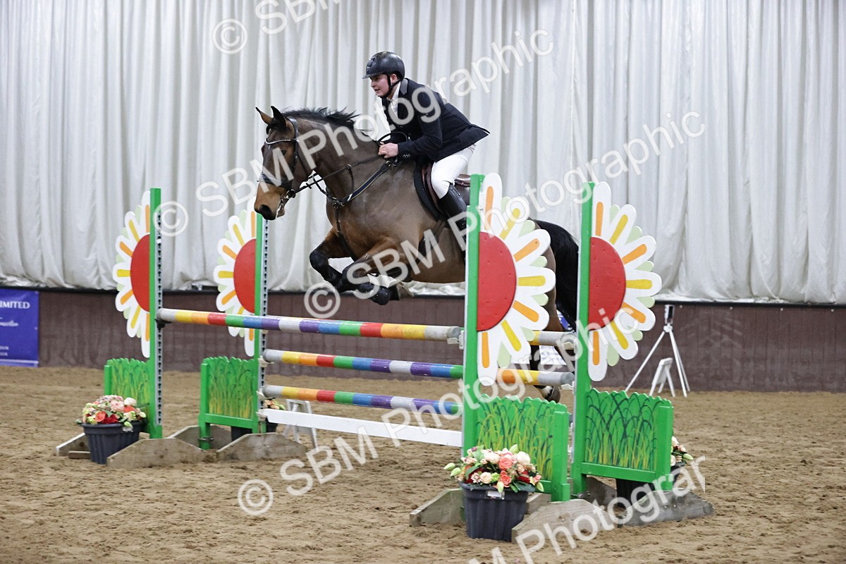 SBM_001032 - Class 4 - Senior Newcomers/ 1.10m Open