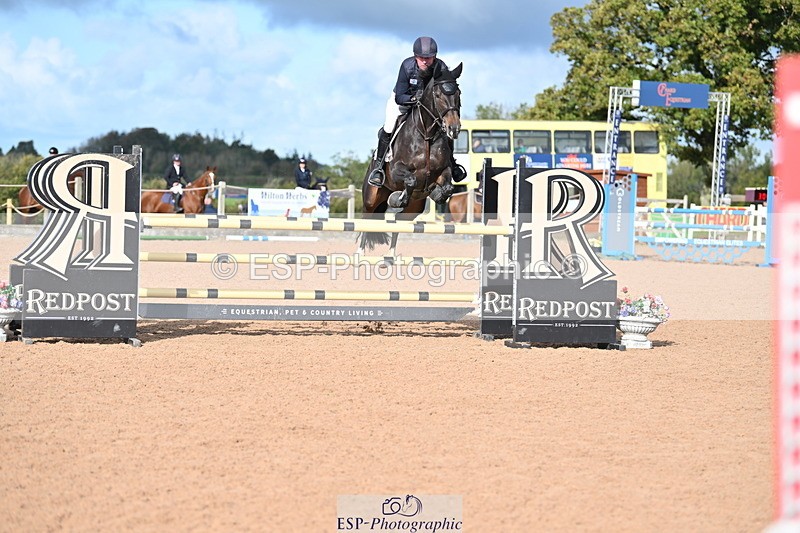 231014A-110103-04278 - Cls 18 Newcomers & 1.10m Open