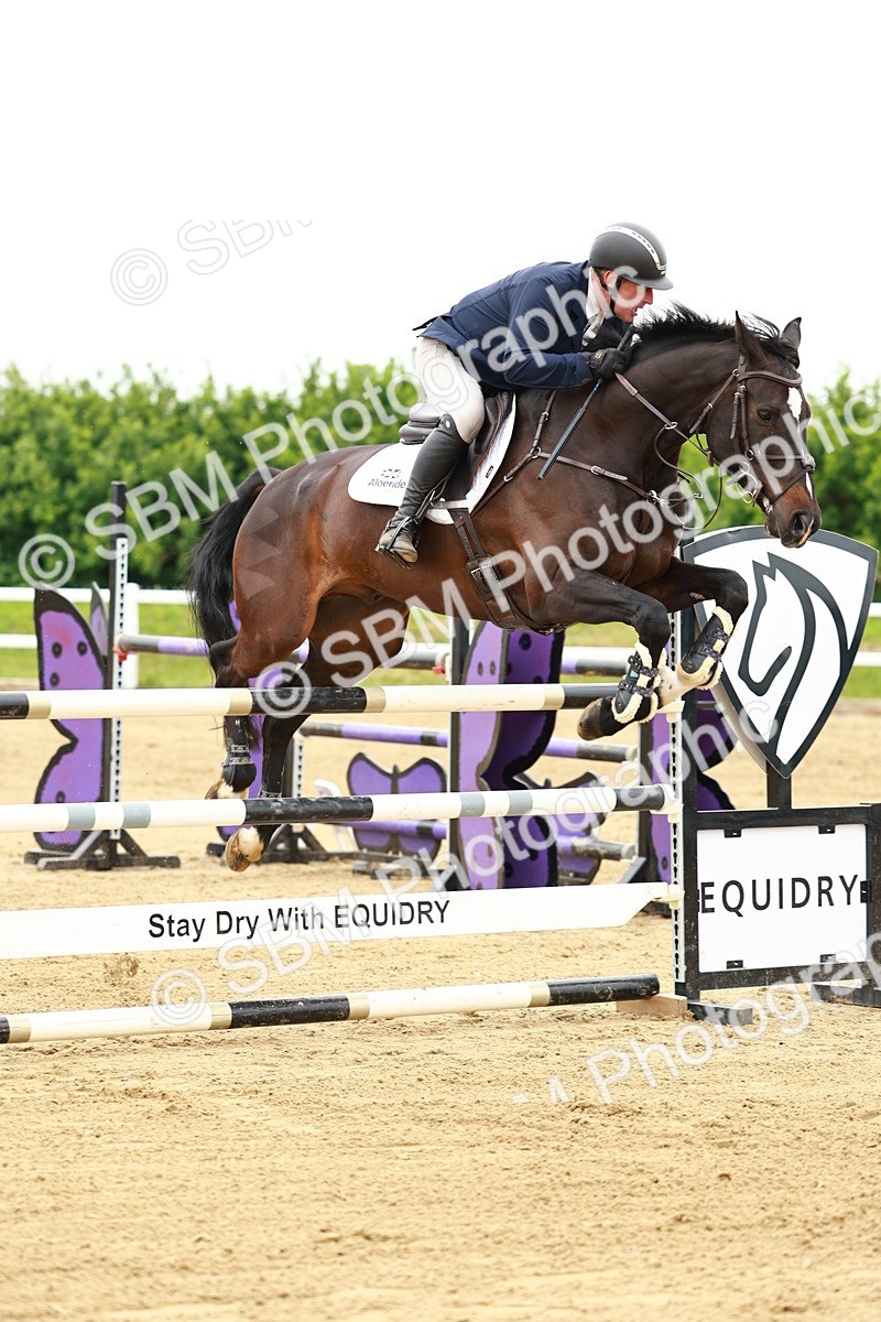 SBM_000975 - Class 5 - Senior Foxhunters - 1.20m