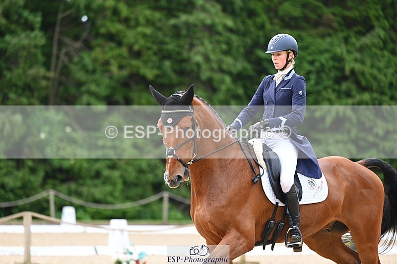 240524-090113-07628 - 501-BRUNO_FG-Edie_Campbell