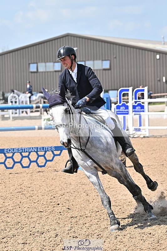 240509A-150400-02638 - Cls 11 National 1.40m Open