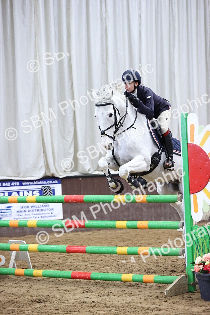 SBM_006111 - Class 16 - Senior Newcomers - 1.10m Open