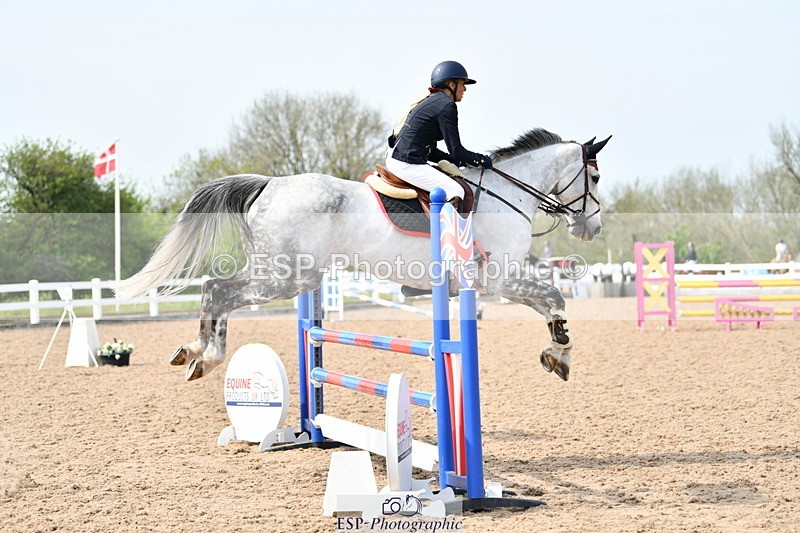 240511A-155724-14233 - Cls 25 British Novice and 90cm Open