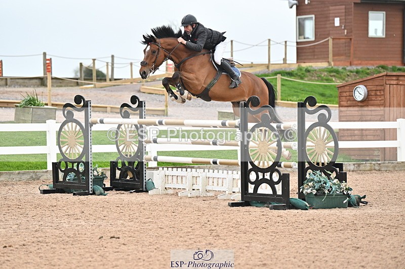 240406A-155348-04270 - Cls 17 National 1.30m Open