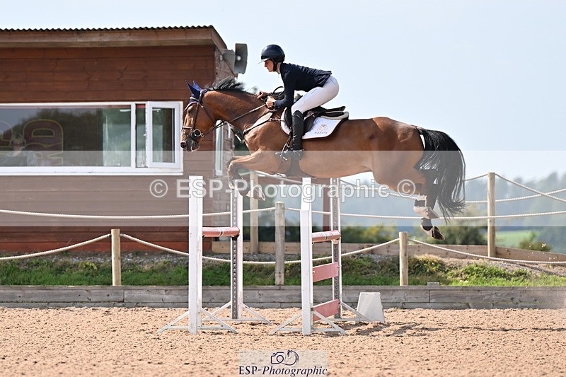 240828A-142242-00874 - Cls 4 Snr Newcomers and 1.10m Open