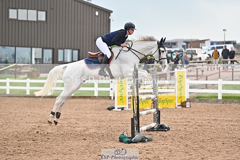 260508-084443-04235 - Cls 17 British Novice and 90cm Open