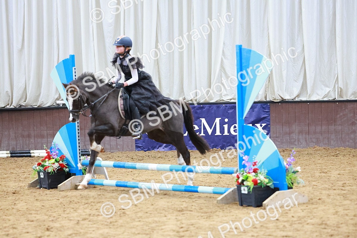 SBM_001554 - Class 3 - Horse & Hound (60cm)