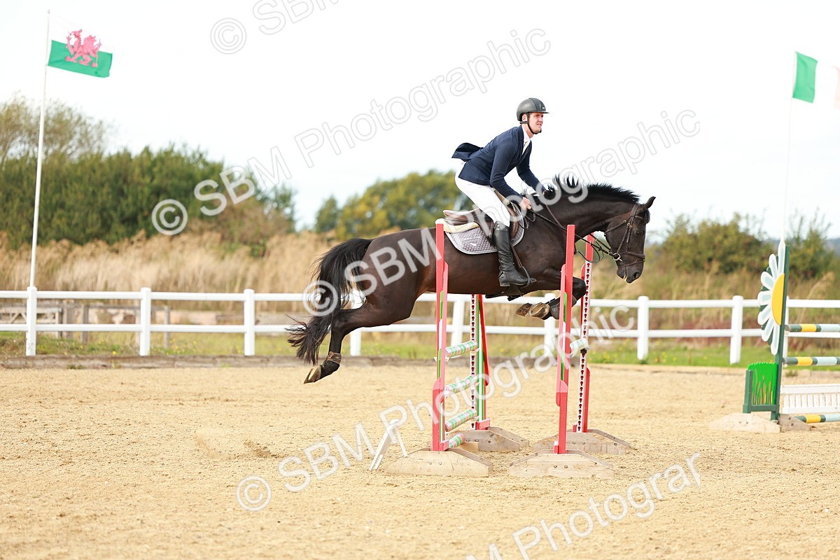 SBM_001701 - Class 4 - Senior Newcomers - 1.10m