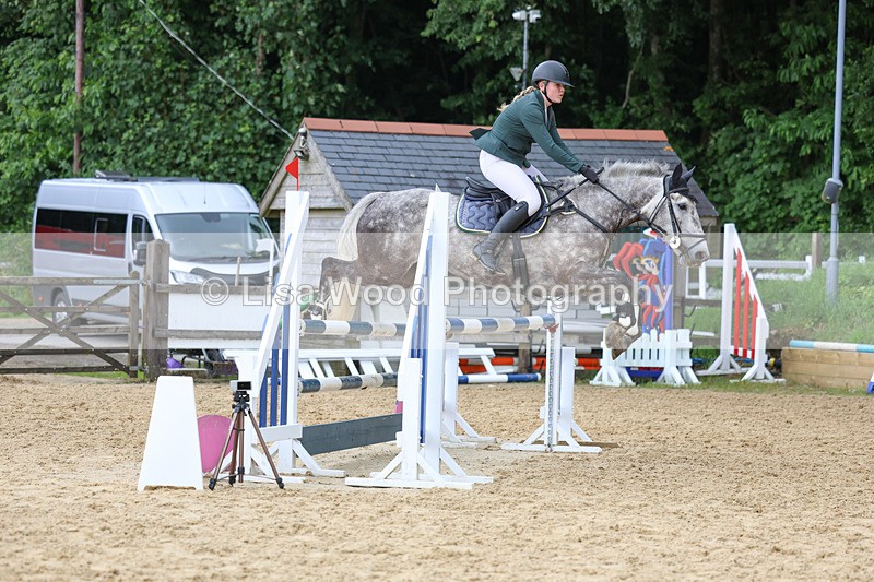 3E7A4210 - Class 7: Senior Newcomers/1.10m open