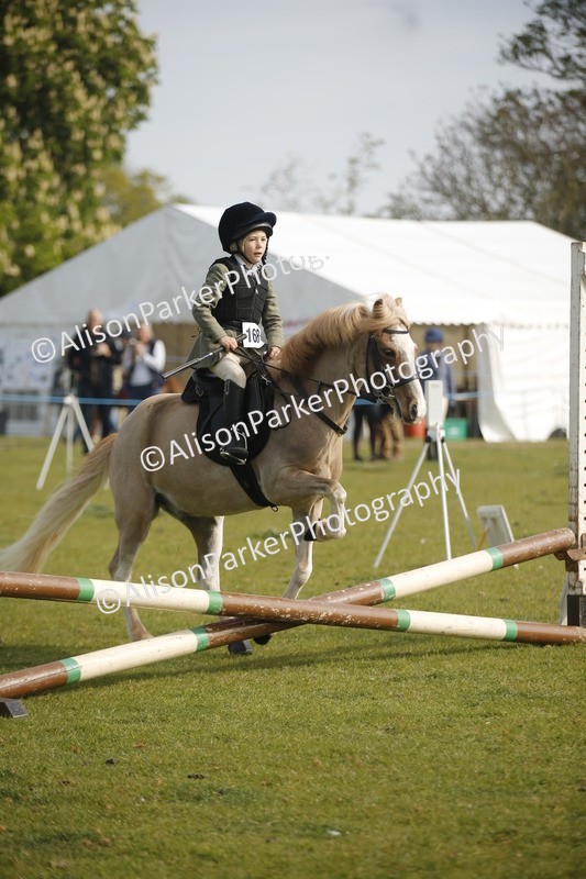 20260426-1042 - Class 1 - Mini Jumping - Lead rein or Assisted