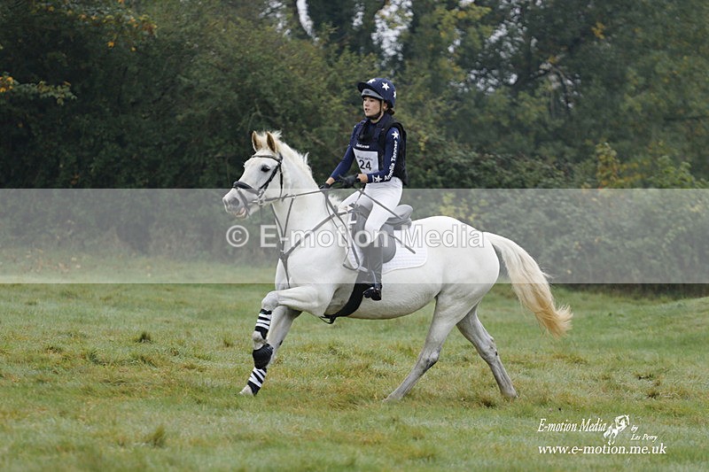 WWHT 171021 0546 - Novice Restricted (0.80m)  17/10/21