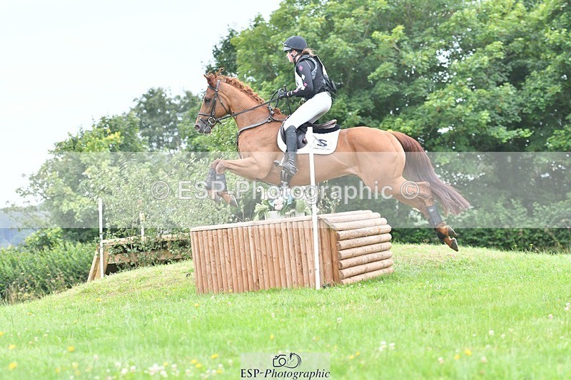 240803-124309-04284 - 027-Tabitha_Trevelyan-Johnson-DUEL_IN_THE_SUN