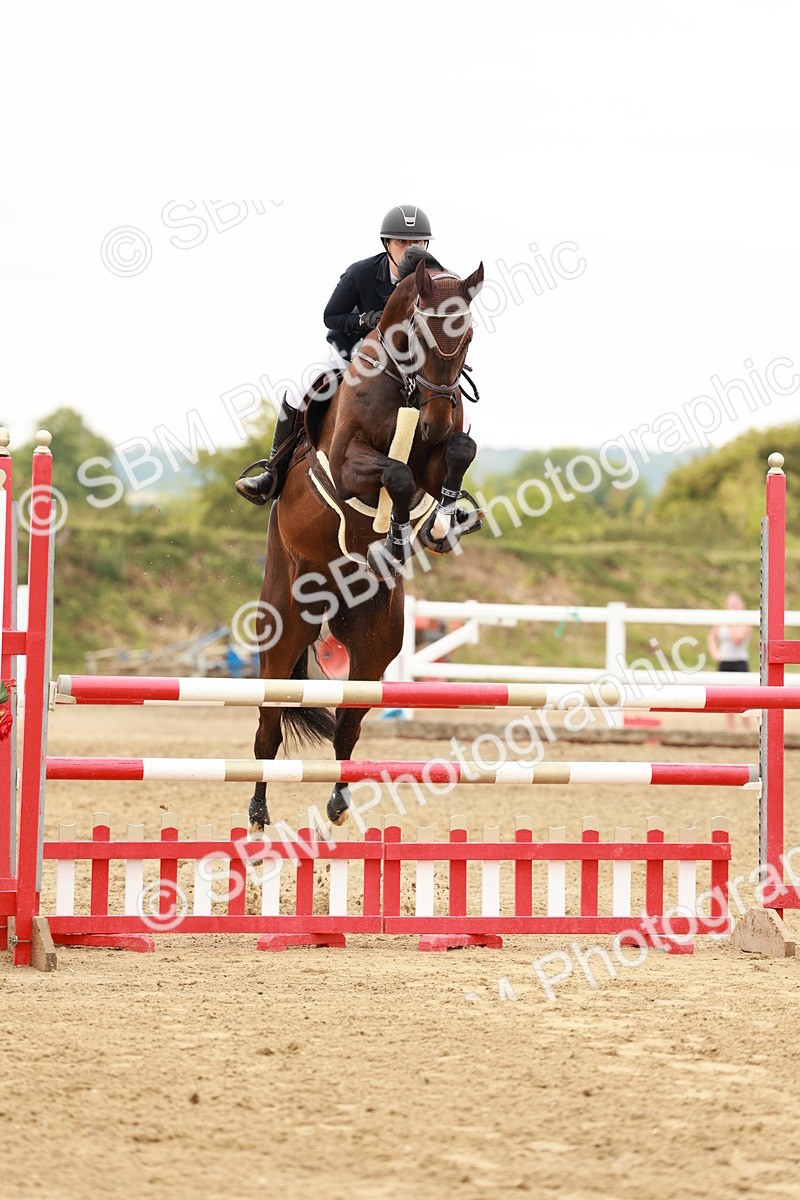 SBM_016593 - Class 20 - Senior Newcomers - 1.10m