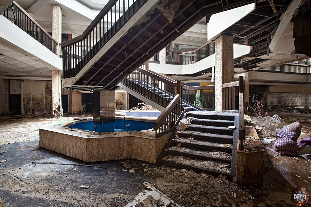 Randall Park Mall (North Randall, OH) | Grimy Stairs - Randall Park Mall