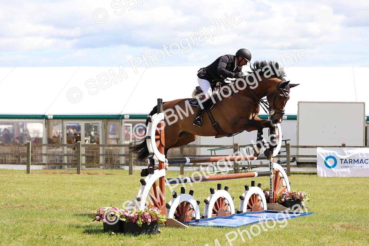 SBM_13820 - Class 206 - Senior Newcomers - 1.10m Open