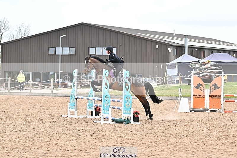 250414-112115-00457 - 90cm Round 1