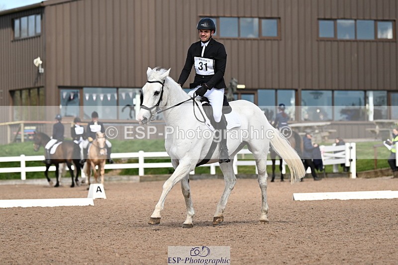 240324A-132211-03616 - Novice 27, 12.30 to 13.50