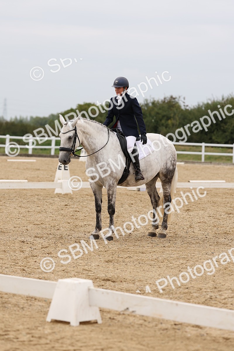 SBM_00877 - Class 8 - Novice 27 Champs