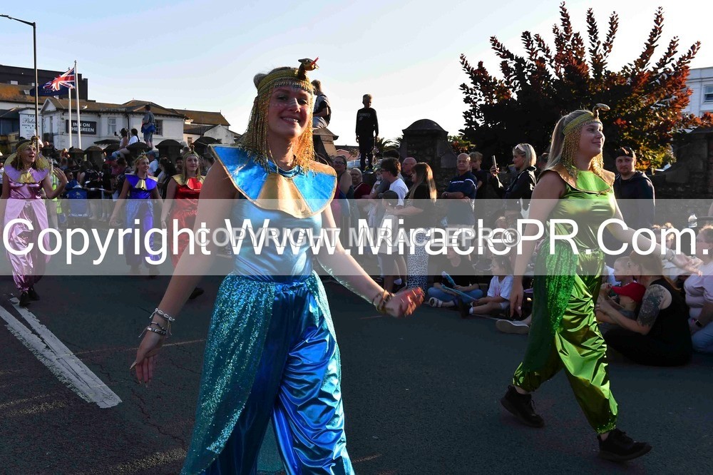SH4_3518 - Carnival Procession.