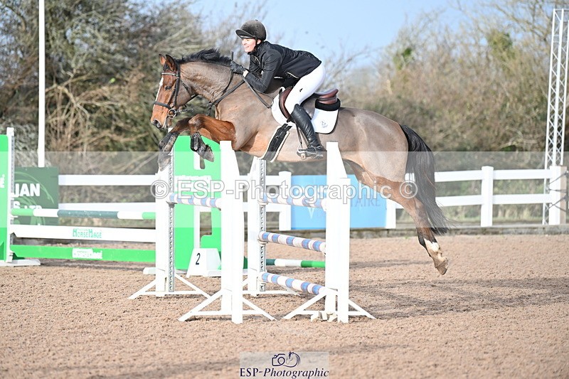 231208A-112110-00449 - Cls 4 Snr 1.05m Open