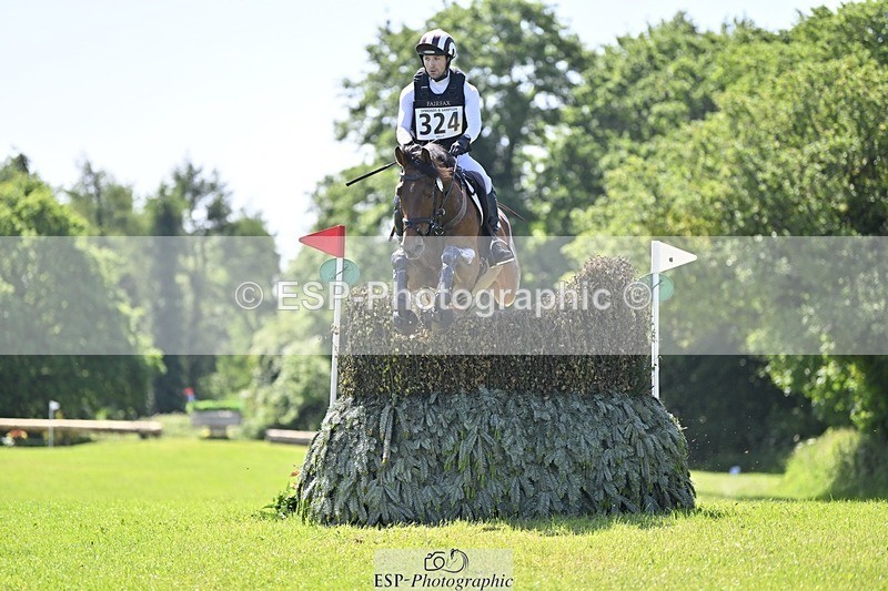 240525-110106-12399 - 324-COOMBELAND_SEMILLY-Rupert_Batting