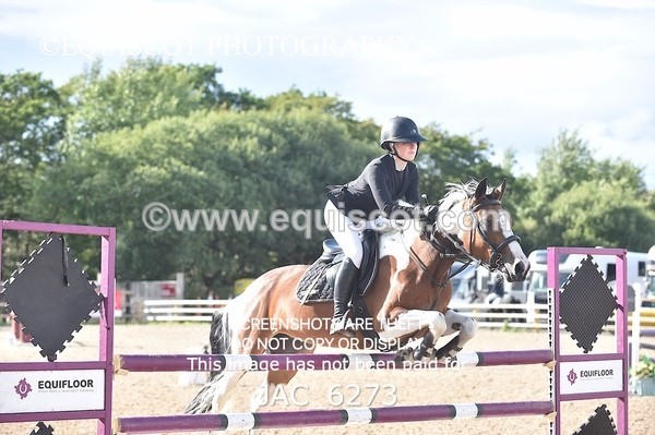 JAC_6273 - CLASS 9 SAT Pony Foxhunter/ 1.10m Open