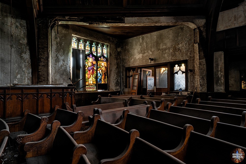 Third Presbyterian Church, Chester PA | Corner Windows - Third Presbyterian Church