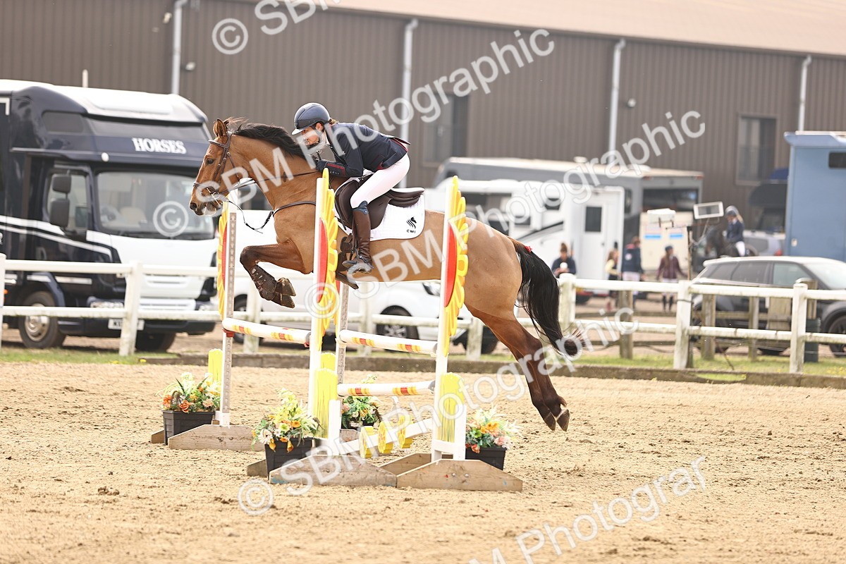  - Class 15 - Senior British novice - 90cm