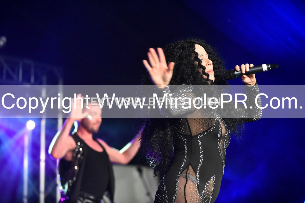 SH4_6826 - The Cher Experience