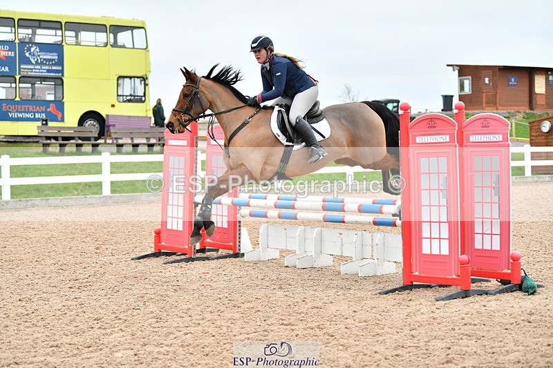 240112A-094933-00186 - Cls 2, British Novice and 90cm Open