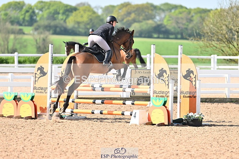 240509A-095952-00314 - Cls 1 British Novice and 90cm Open