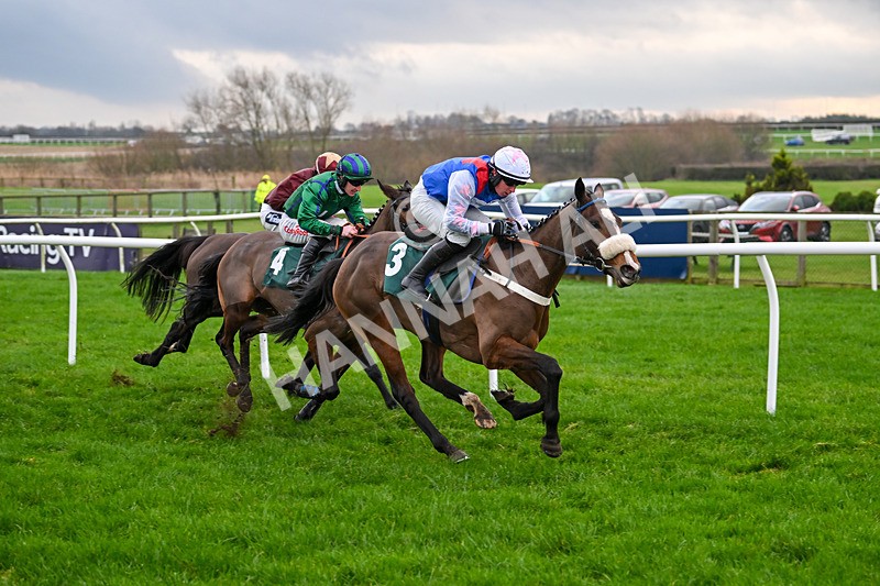 171224-Race 5-Wrappedinrubies-3450 - Race 5