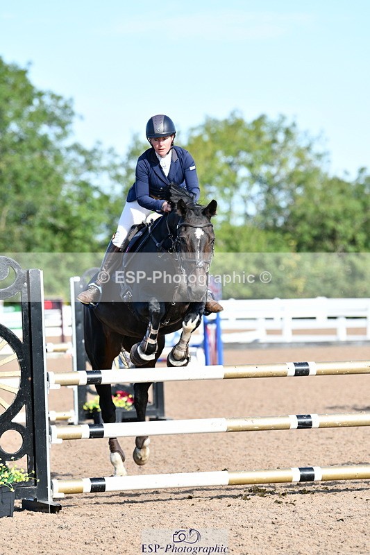 240913A-100621-03098 - Cls 20 Snr British Novice and 90cm Open