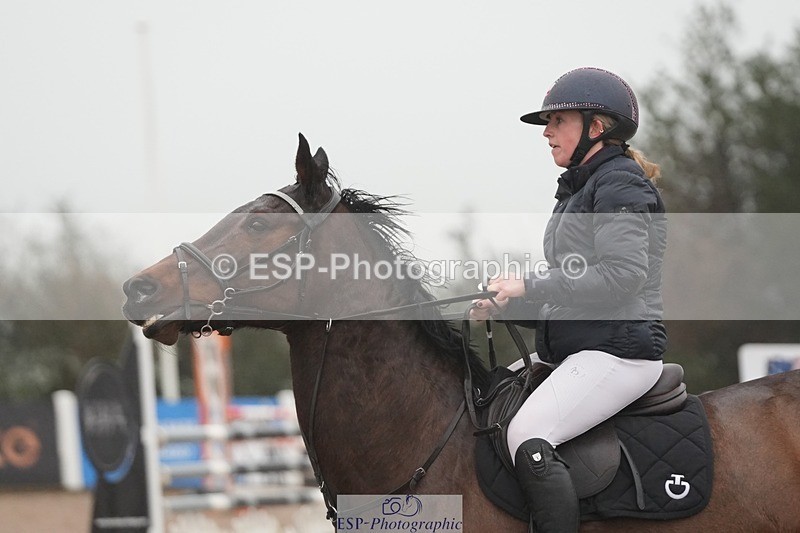 251207-121617-02020 - Cls 20 Snr Newcomers and 1.10m
