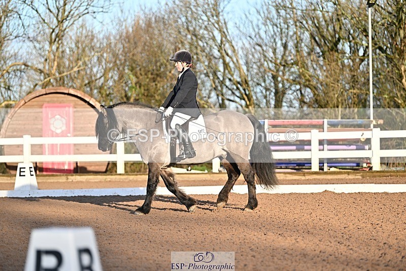 241214-093624-00977 - 117-Janine.Paterson-Pottertonpark.Mulreesh