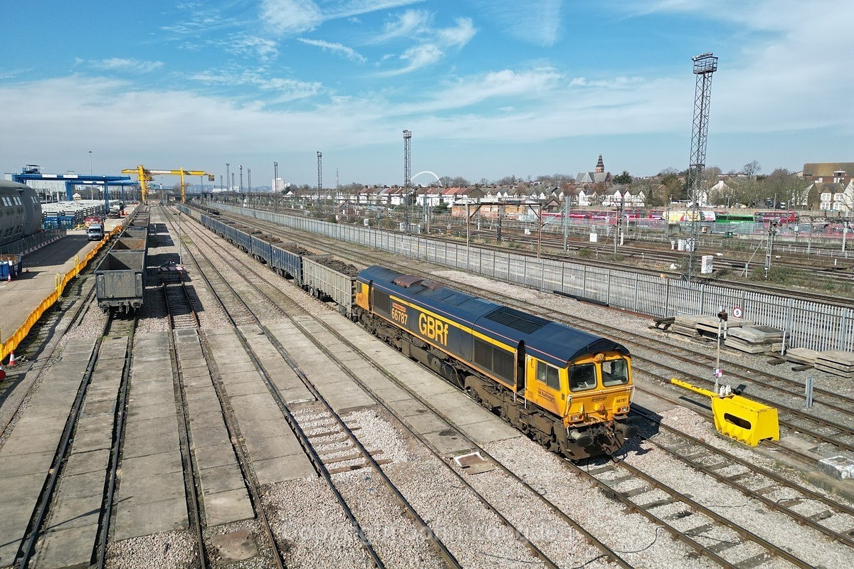 JL - 19.3.25 66787 6O37 Willesden - Cliffe Brett Marine, Willesden - Latest shots