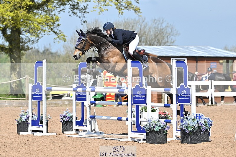 240509A-111203-01070 - Cls 9 Snr 1.20m Open