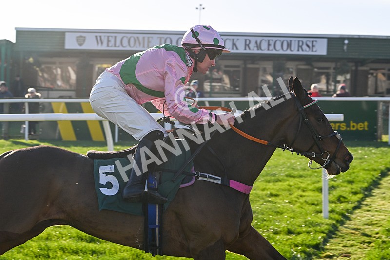 221124-Race 2-Game Management-4892 - Race 2