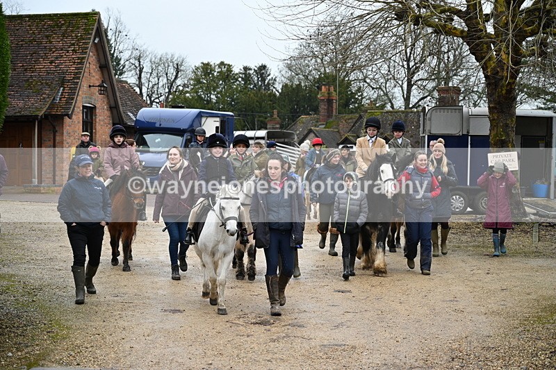 WJ7_9297 - Walk out..