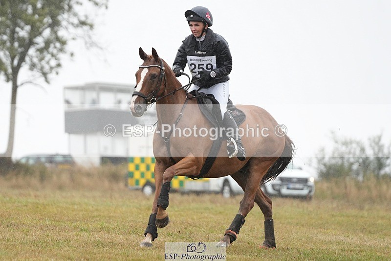 250830-144444-04191 - F-259-Lucy.Strong