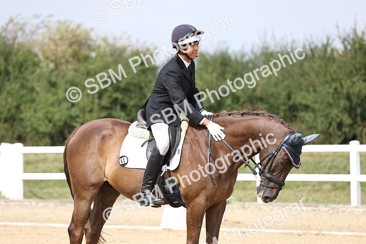 SBM_017392 - Class 14 - Novice 23 - 13.52-14.55