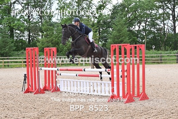 BPP_8523 - CLASS 15 SUN Senior Newcomers/ 1.10m Open