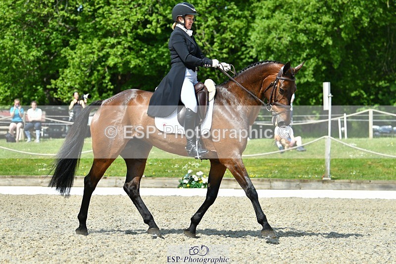 230525-103933-03949 - 414-L_E_B_LIAS_JEWEL-Jonelle_Price-DR