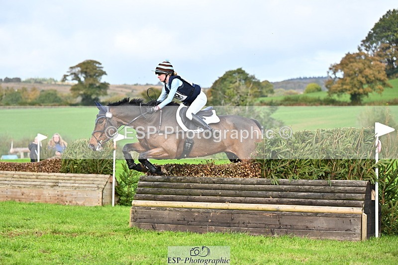 251025A-113005-18463 - E-398-Fenella.Redvers