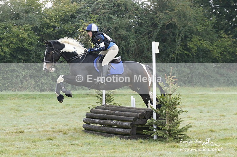 WWHT 171021 0444 - Novice Restricted (0.80m)  17/10/21