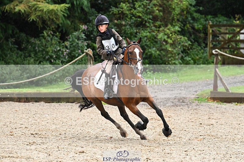 240824X-093433-23252 - 70cm Round 2 9.30 to 10.30