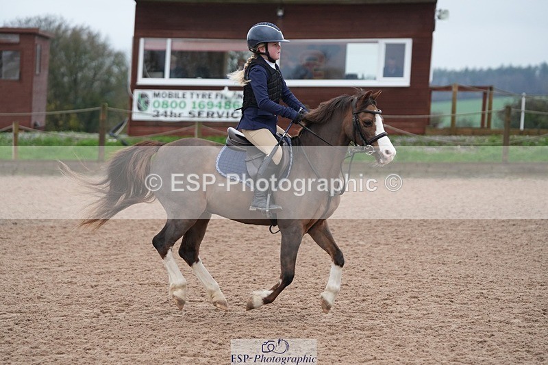 251116-095631-01461 - Cls 18 Clear Round 50cm